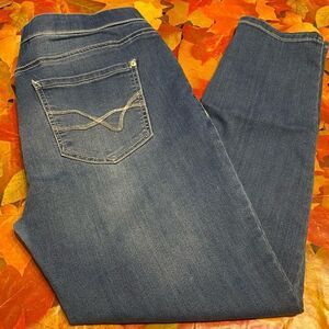 🌺3 for $30🌺Wall Flower Stretchy Denim Jeans, Size L. (J27)